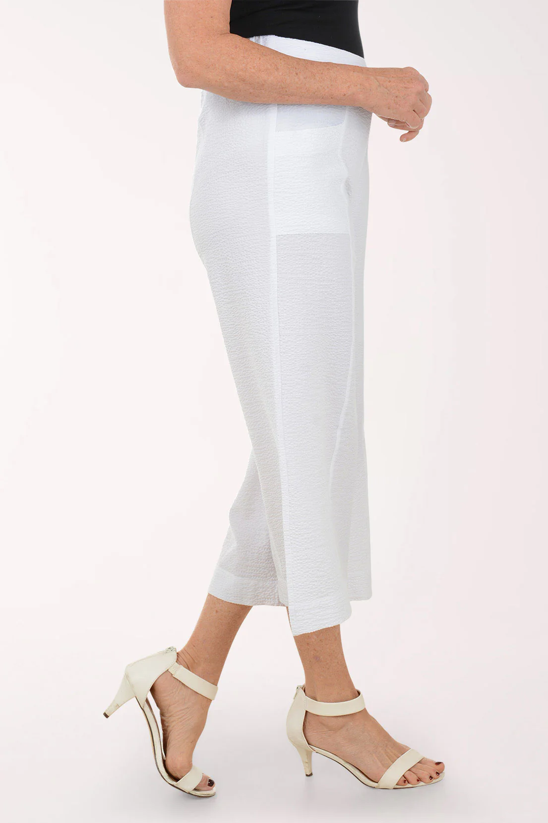 Aria Crinkle Crepe Capri Pant - Image 3
