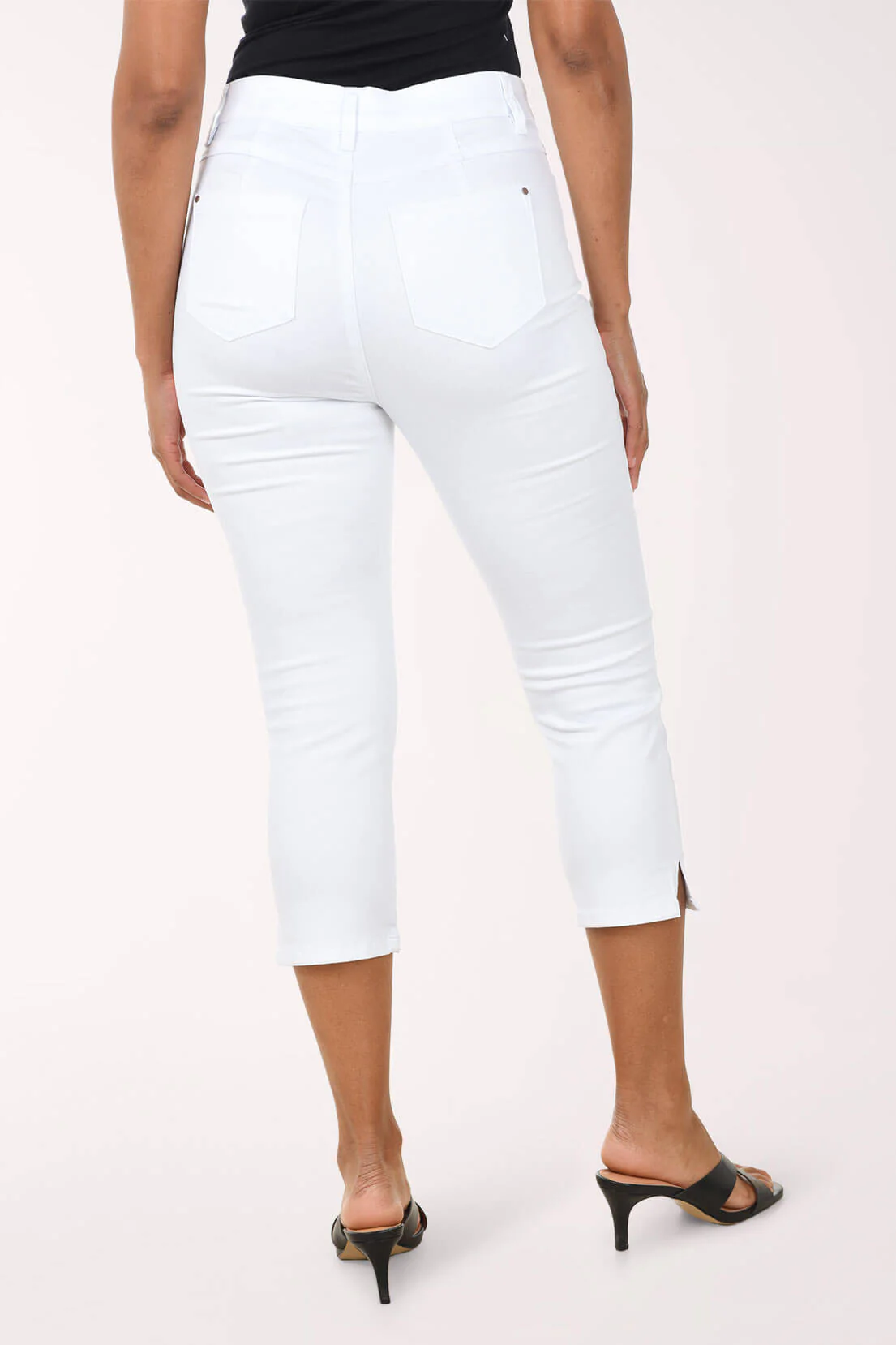 Topstitch Pockets Denim Capri Pant - Image 4