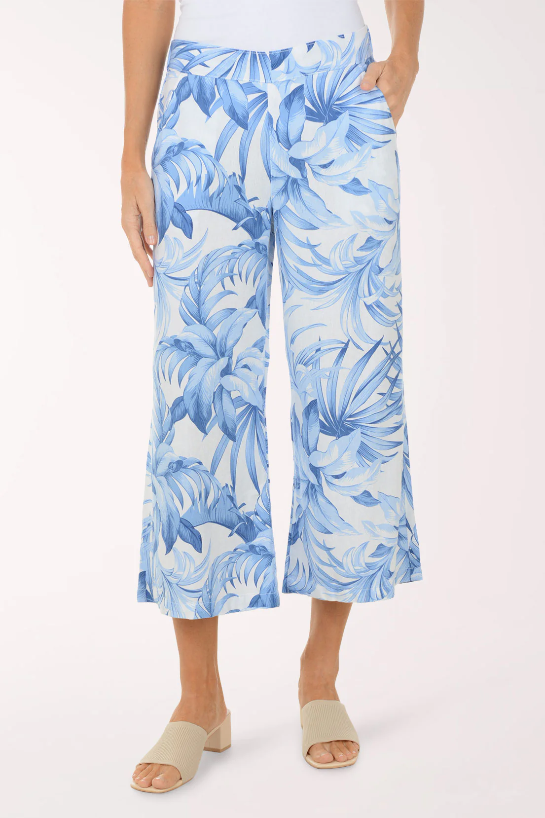 Blue Jungle Linen-Blend Crop Pant - Image 2