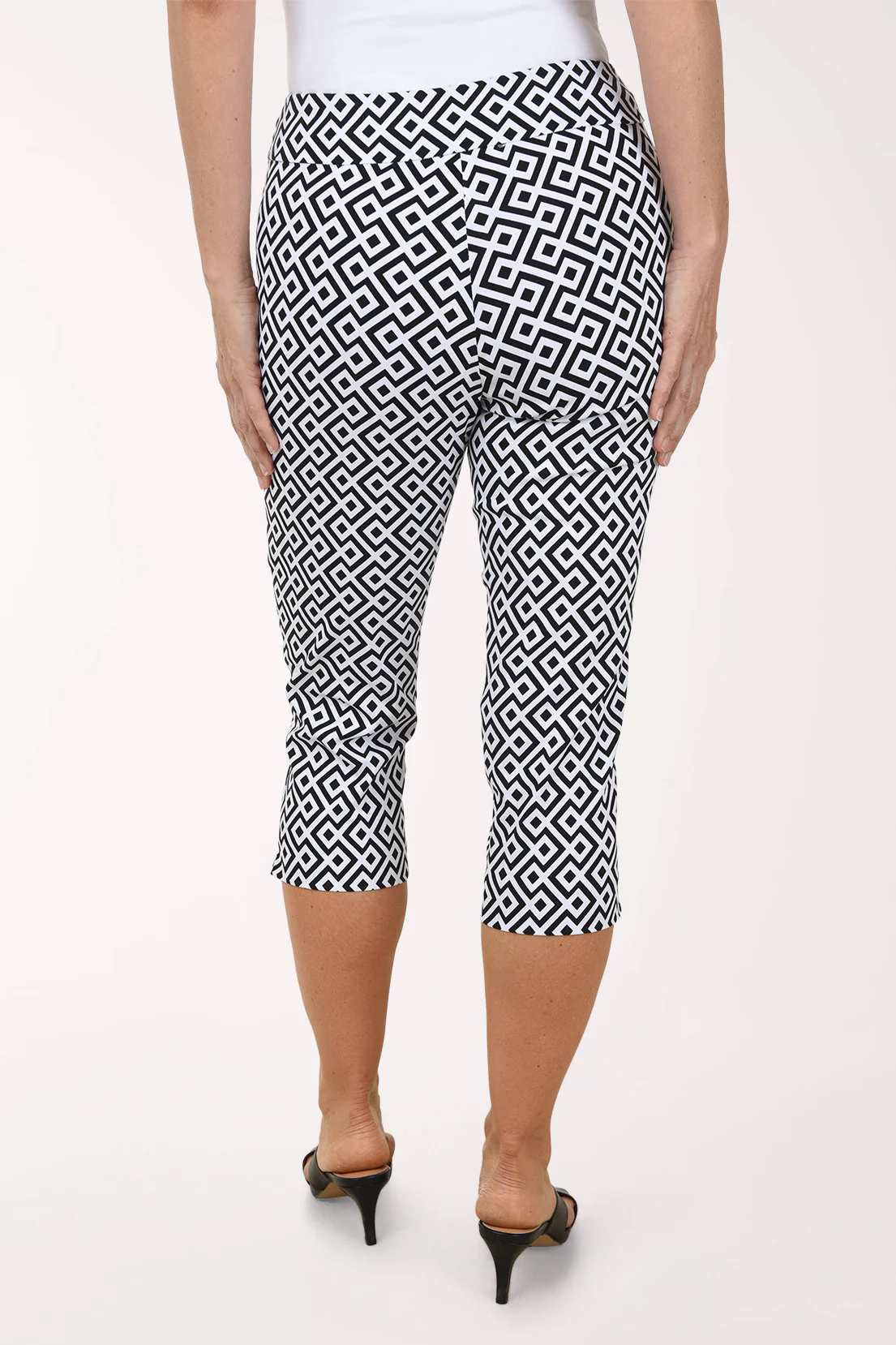 Black And White Diamond Capri Pant - Image 3